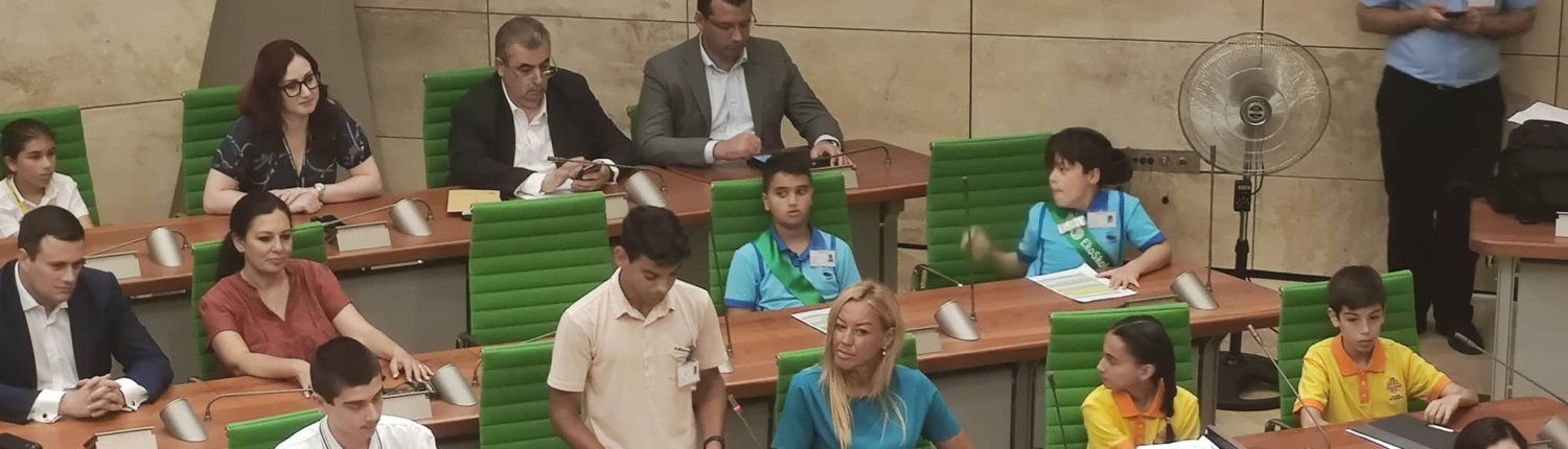 parlament-2
